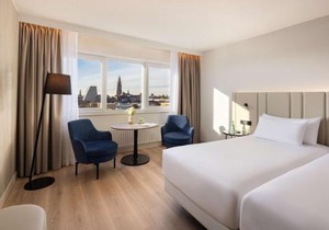 NH Groningen Hotel