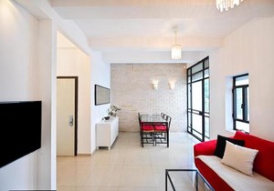Nice 2BR near Gordon Beach by HolyGuest