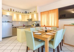 Nice apartment in Stinjan