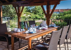 Nice home in Cista Velika with WiFi