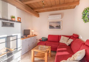 Nice home in Dithmarschen with WiFi
