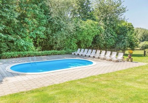 Nice home in Simpelveld with WiFi