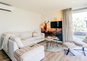 Nice Home In Voorthuizen With Wifi