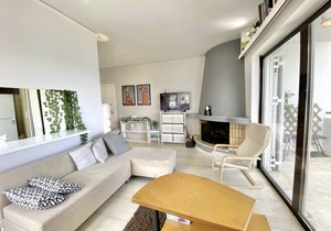 Nice Seafront Flat - Beach, Port & Athens Airport
