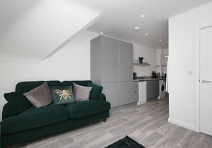 Nightingale - Minutes from the beach and bars!