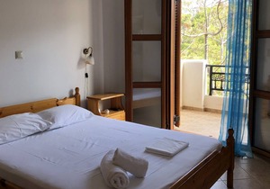 Nikos Studio 1 - Studio Apartment, Sleeps 3