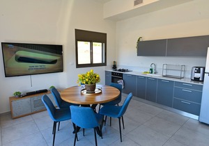 Nino Magdala - 1Bdrm Suite with private spa bath/Sea of the Galilee