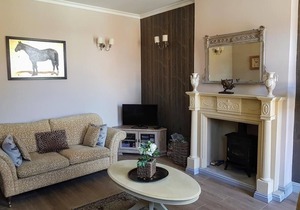 No.3 Meynell Mews king/twin room