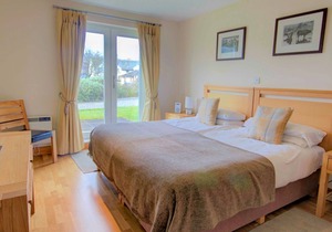 No. 4 The Links Apartment is a ground floor apartment over looking the world-famous James Braid Golf