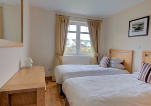 No. 4 The Links Apartment is a ground floor apartment over looking the world-famous James Braid Golf