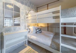 No33 THORNHAM BOUTIQUE COTTAGE 3