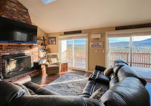 North Conway "Hidden Gem" with Panoramic Views!
