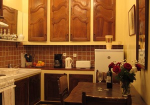 Notre Dame Historic 2Bedrooms/2Bathrooms, Calm comfort, Wifi, A/C