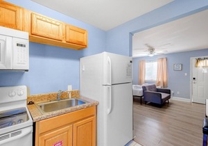Oak Shores Studio 6