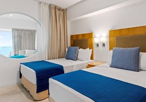 Ocean-Front 1BR Condo w Pool & Spa in Park Royal Mazatlan