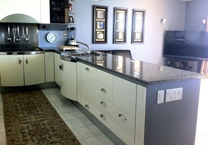 Ocean Front Corner Unit with wrap around lanai with 2 tempurpedic queen beds