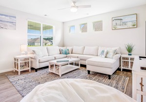 Ocean View Beach Club getaway with fast WiFi, patio, pool & sauna