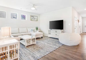 Ocean View Beach Club getaway with fast WiFi, patio, pool & sauna
