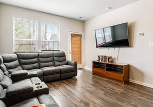 Ocean View Beach Club townhome with patio, grill, firepit, pools & tennis