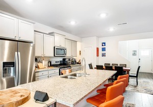 Ocean View Beach Club townhome with patio, grill, firepit, pools & tennis
