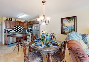 Oceanfront Condo at Plantation East - Shared Pools, Hot Tubs, Tennis, AC & WiFi