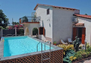 Ognina Villa Sleeps 8 Pool Air Con WiFi