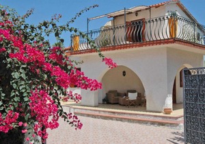Ognina Villa Sleeps 8 Pool Air Con WiFi