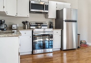 Old Dauphin Way Historic Home - Unit 3
