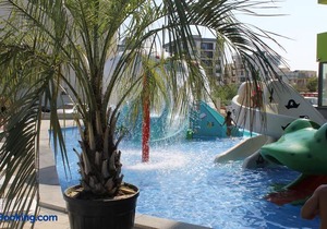 On Beach-Mamaia Residence