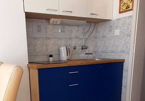 One bedroom apartment with balcony and sea view Kaštel Štafilić, Kaštela (A-18673-b)