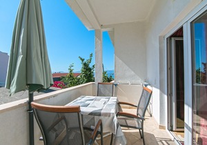 One bedroom apartment with terrace and sea view Živogošće - Blato, Makarska (A-1057-c)