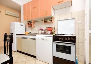 One bedroom apartment with balcony and sea view Marina, Trogir (A-10003-a)