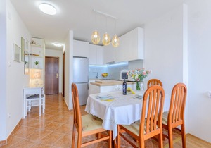 One bedroom apartment with balcony and sea view Split (A-11660-a)