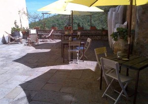 One bedroom house with terrace and wifi at Caste