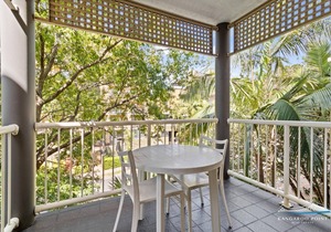 One Bedroom Unit in the Heart of Kangaroo Point, Walk to Ferries & Restaurants
