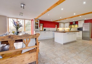 Onnen Fawr Barn - Four Bedroom House, Sleeps 11