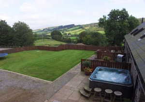 Onnen Fawr Barn - Four Bedroom House, Sleeps 11