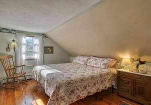 Open Hearth Inn Suite 3 - 10 min to Acadia!