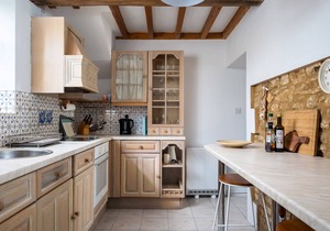 ORCHARD COTTAGE, pet friendly, with a garden in Hook Norton