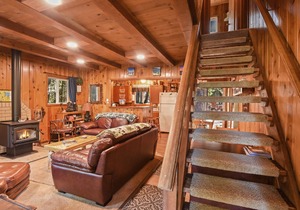 Original Chambers Landing Cabin | 7 minute walk to beach, 1 mile from Homewood R
