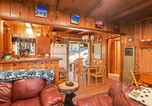 Original Chambers Landing Cabin | 7 minute walk to beach, 1 mile from Homewood R
