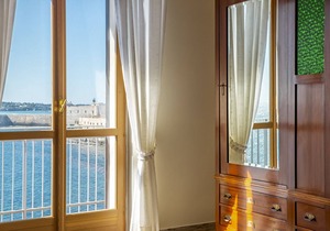 Ortigia Seafront Apartment by Wonderful Italy