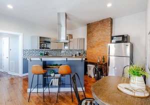 OTR Penthouse: Walk Everywhere & FREE Parking