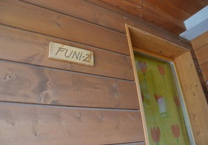 Outside : luxury modern apartment on the ground floor of a chalet, for 6-7 persons, terrace with a b