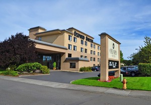 Oxford Suites Portland - Jantzen Beach