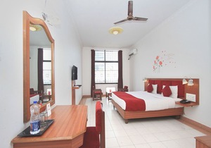 OYO 10632 Hotel Brigade Royal