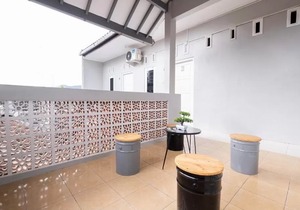 OYO 2727 Nareswari Guest House