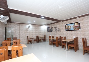 OYO 37096 A2K Residency