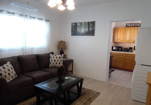PalmSprings Accommodations - 2 Bedroom Apt., Near Horseshoe Bay