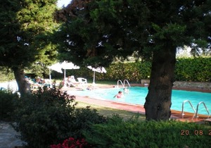 Panoramic villa on the hills between Florence and Siena
